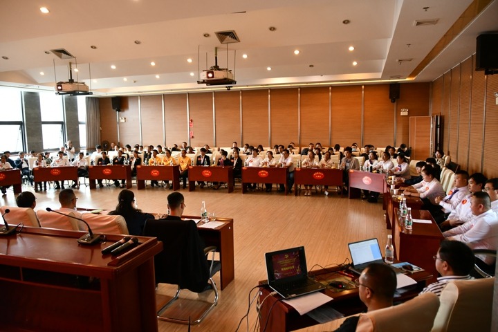 云南省煤炭产业集团（LETOU乐投集团）党委组织发展进建“三个条例”现场知识较量活动