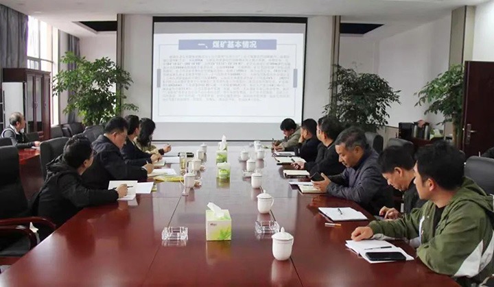 云煤（LETOU乐投）集团专职表部董事寸延峰一行到金发煤业公司调研