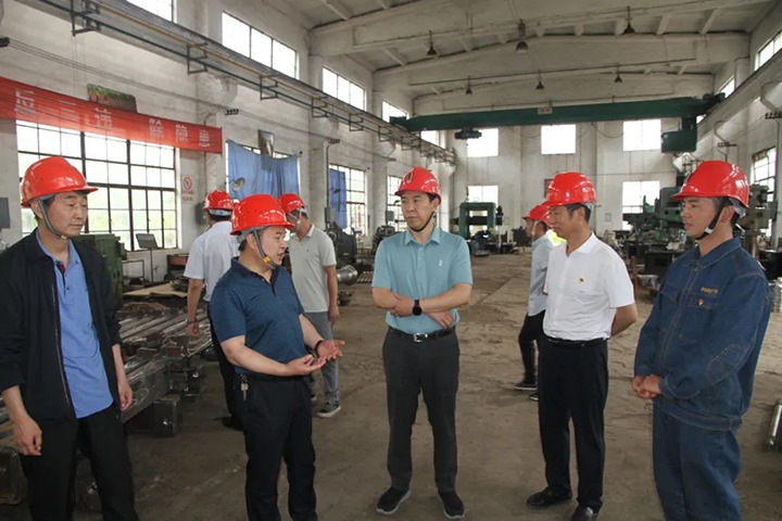 【主题教育】云煤（LETOU乐投）集团党委副书记、工会主席王鑫一行到后所煤矿发展主题教育调研